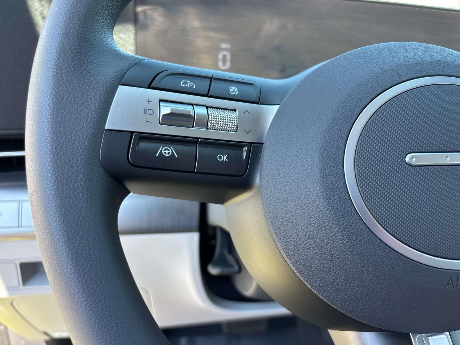 2024 Hyundai Kona SE - Photo 16
