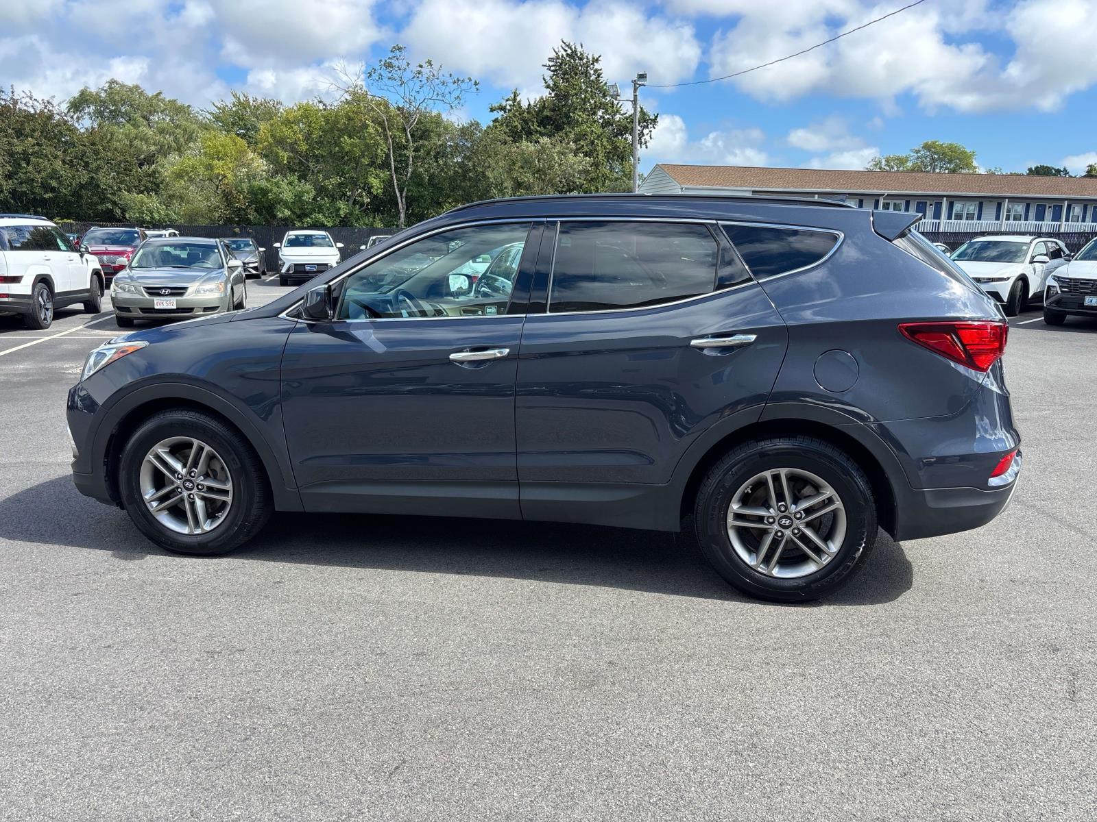 2017 Hyundai Santa Fe Sport photo 2