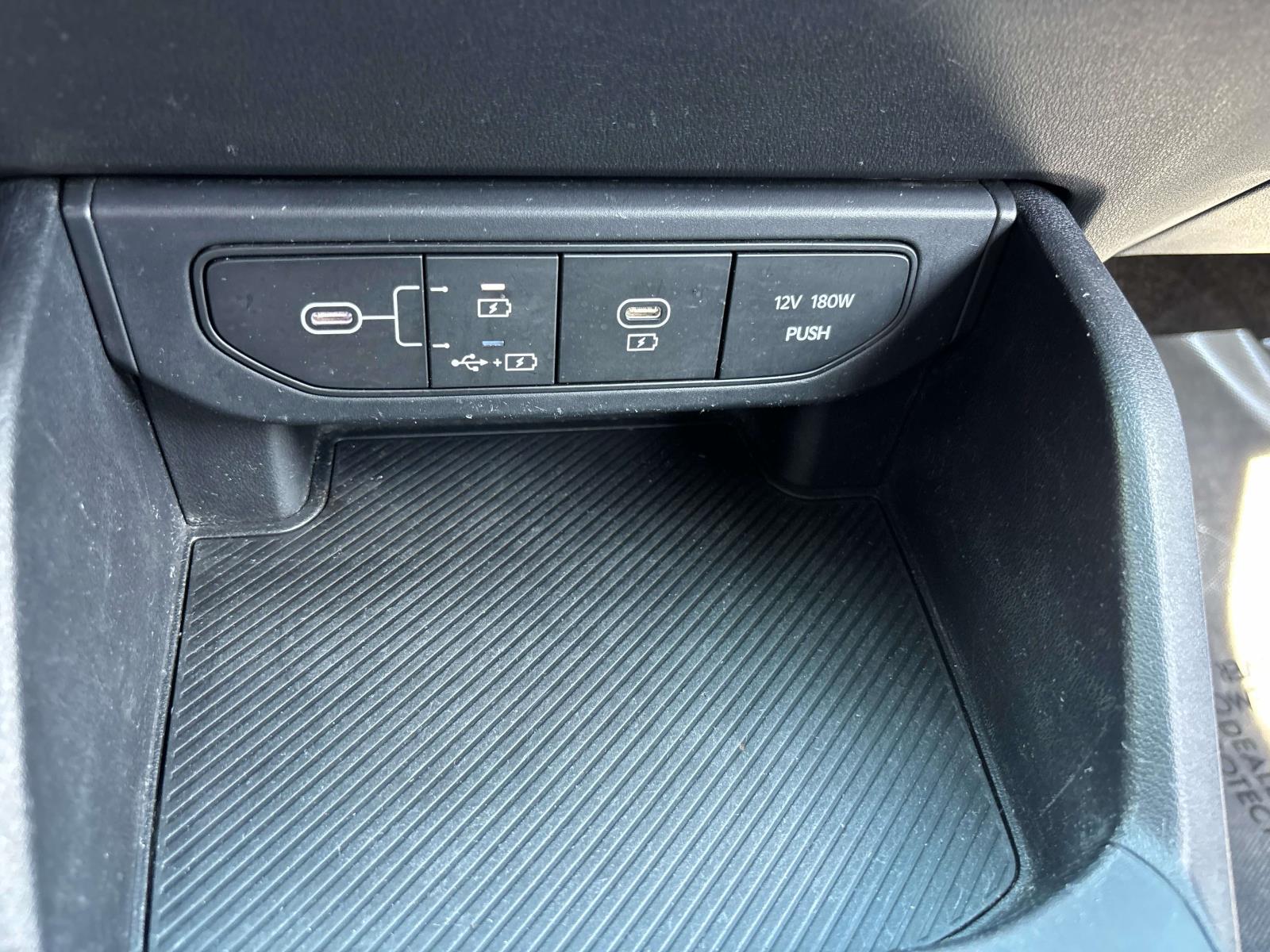 2025 Kia K4 LXS - Photo 21