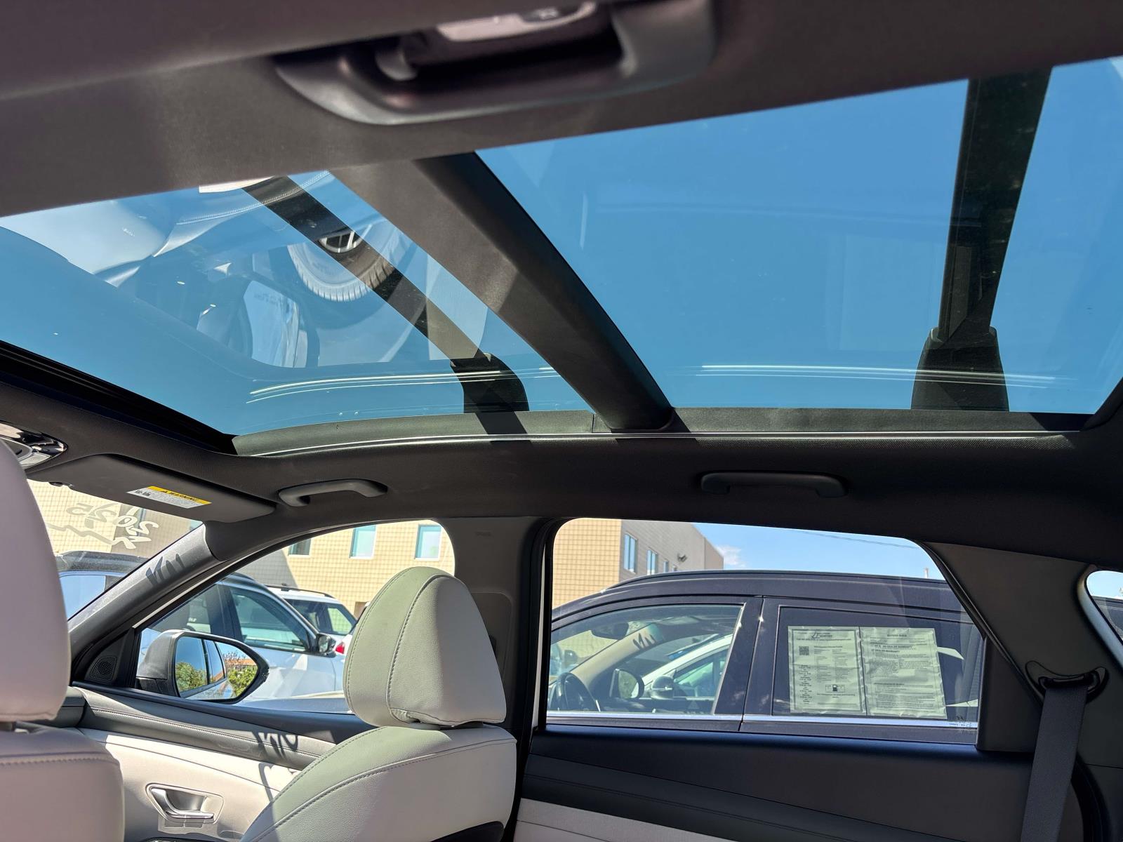 2025 Hyundai Tucson Limited - Photo 10