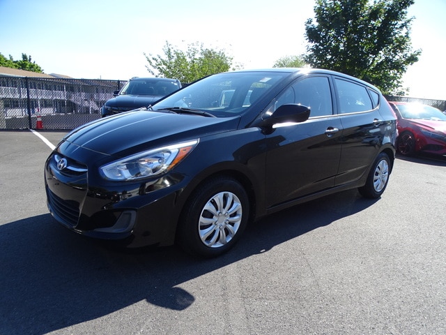 Used 2016 Hyundai Accent SE with VIN KMHCT5AE1GU251314 for sale in Middletown, RI