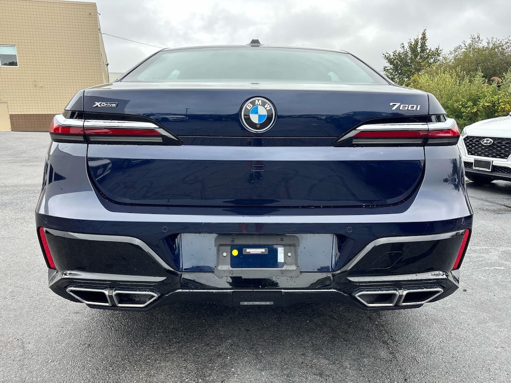Used 2023 BMW 760i xDrive Sedan