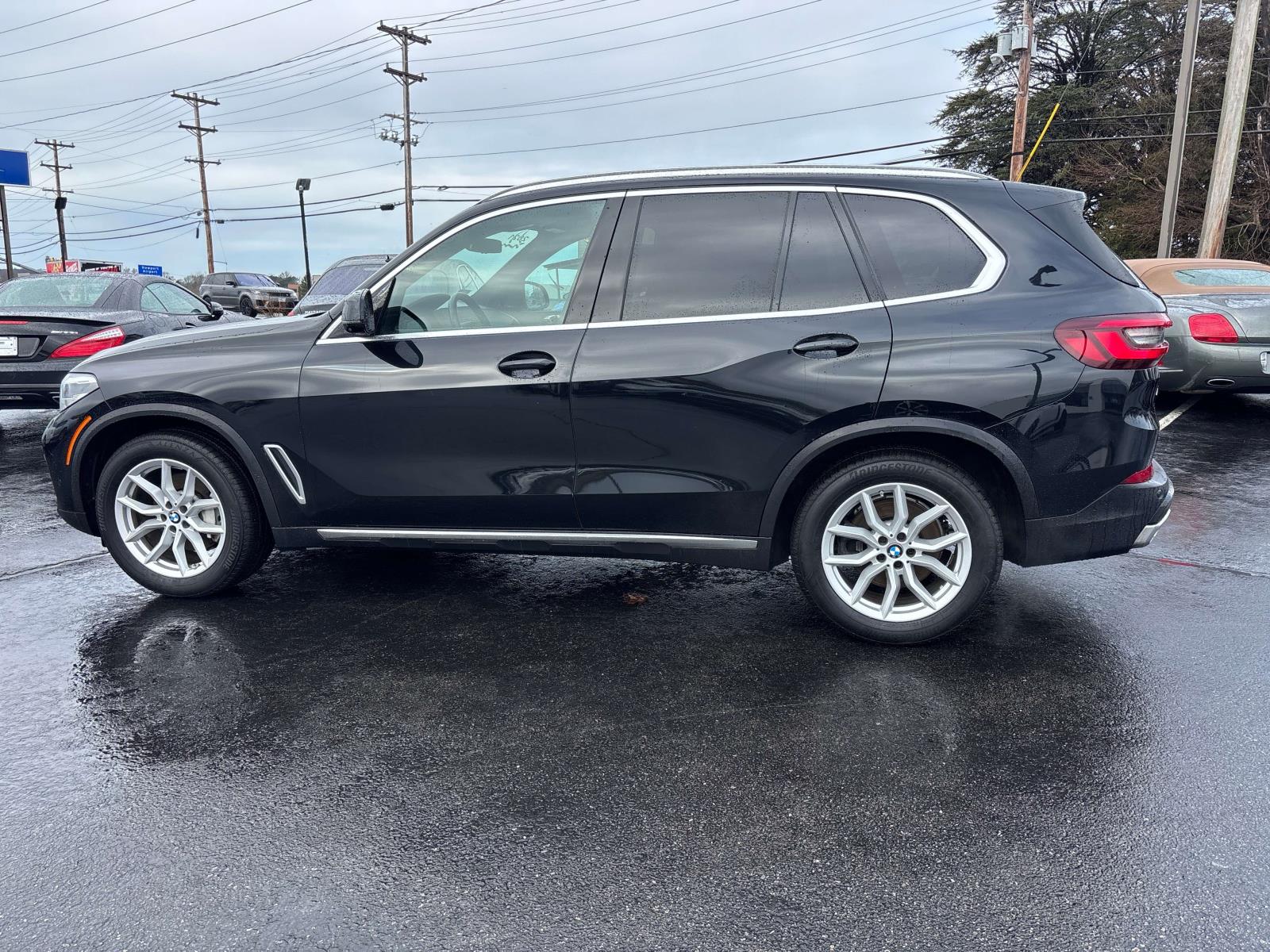 Used 2021 BMW X5 40i with VIN 5UXCR6C01M9D99344 for sale in Middletown, RI
