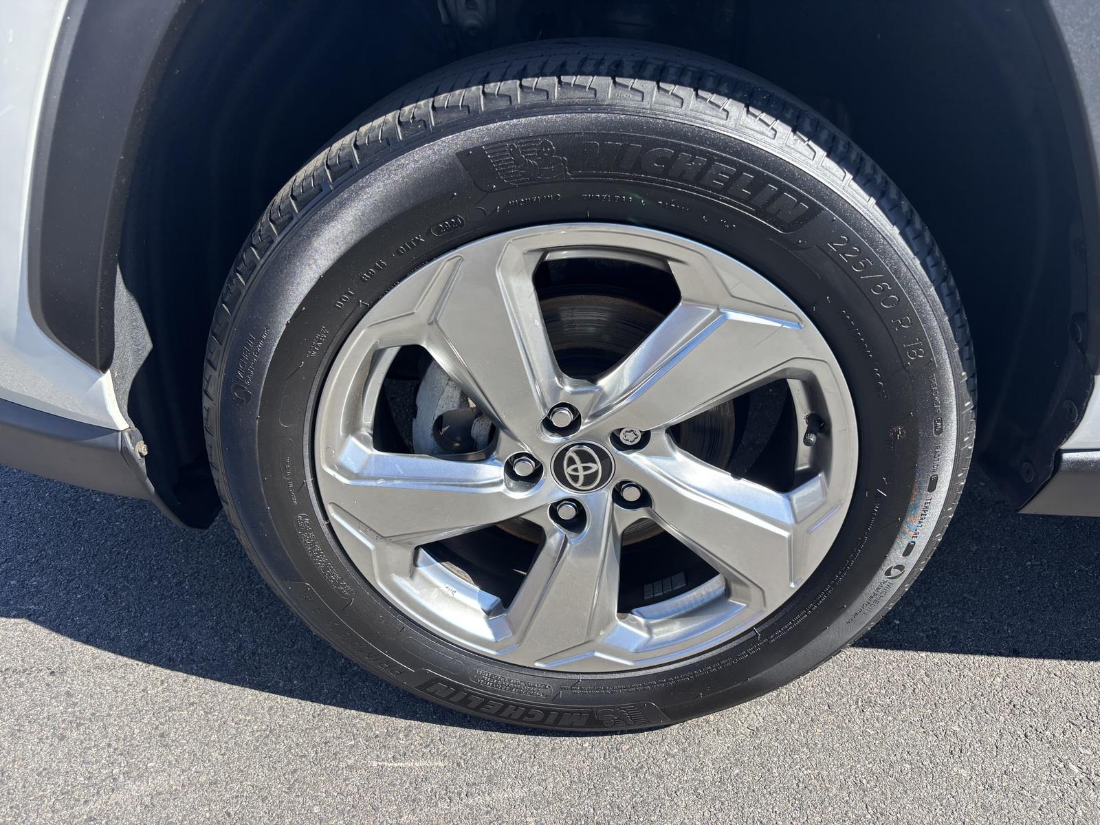 2021 Toyota RAV4 Limited - Photo 7