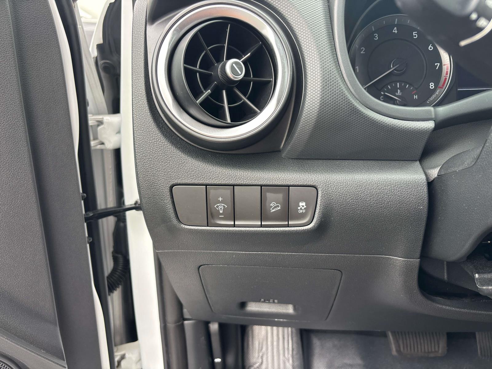 2023 Hyundai Kona SEL - Photo 15