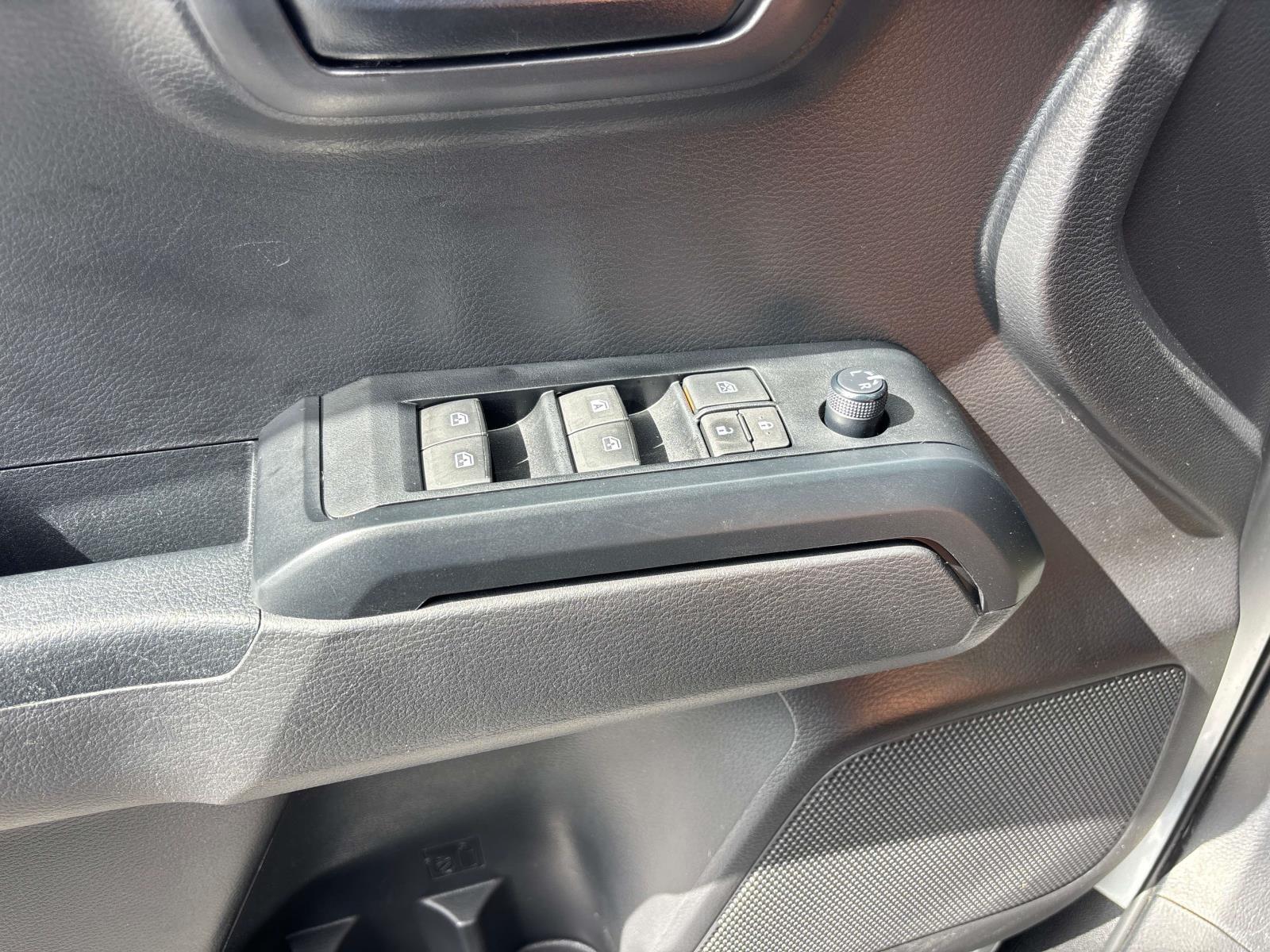 2022 Toyota Tacoma SR - Photo 13
