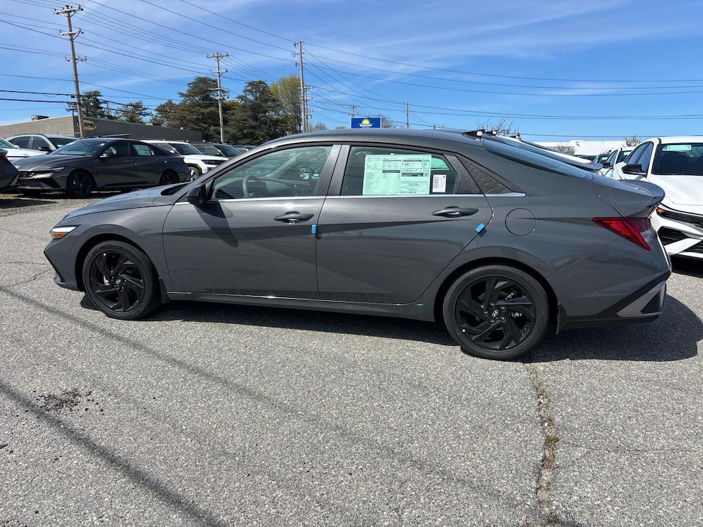 New 2026 Hyundai Elantra SEL Sport Premium Car