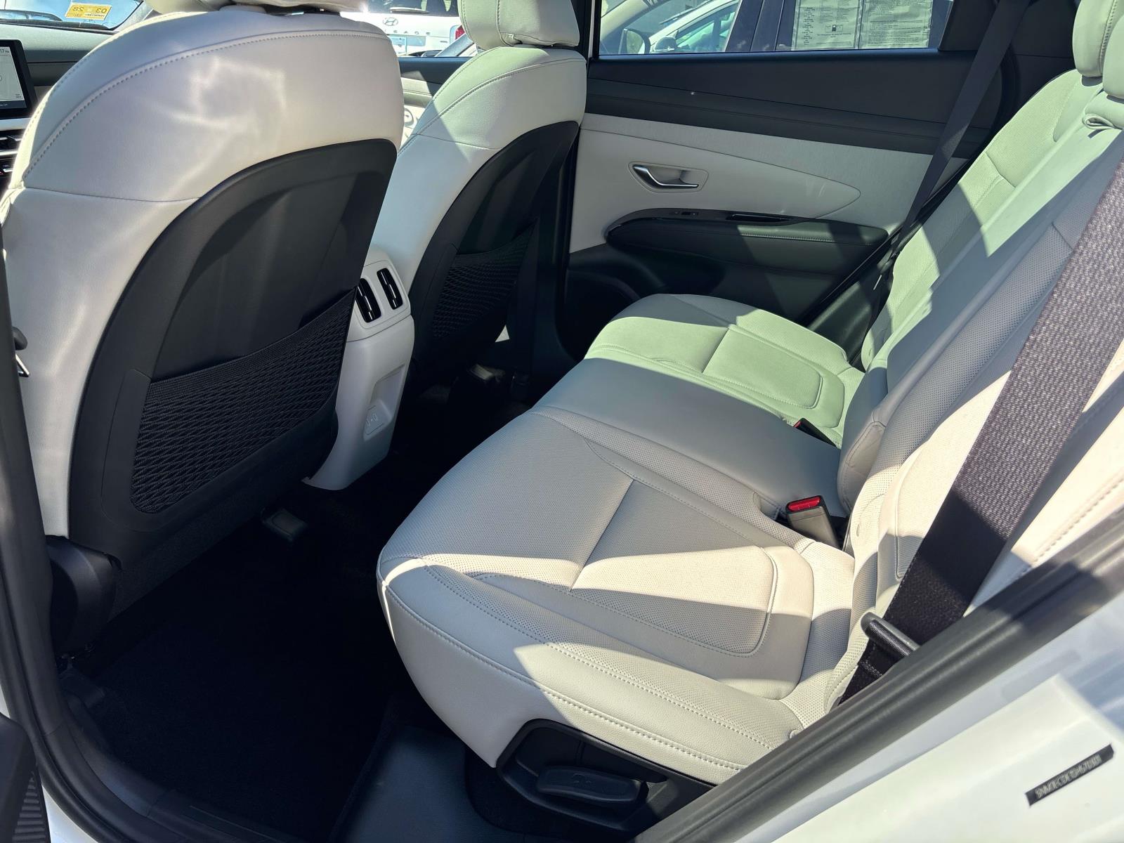 2025 Hyundai Tucson Limited - Photo 8