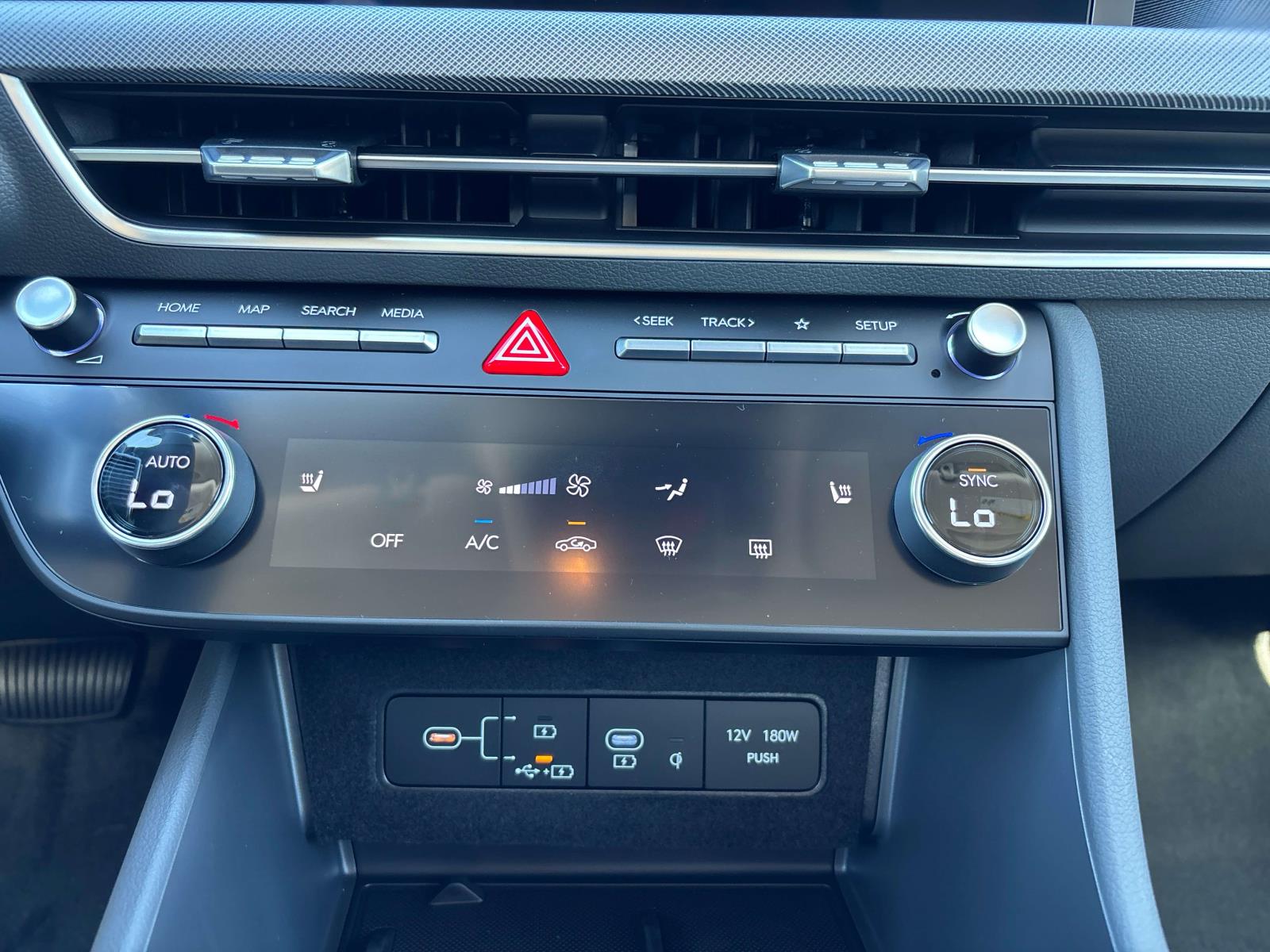 2026 Hyundai Sonata SEL - Photo 10