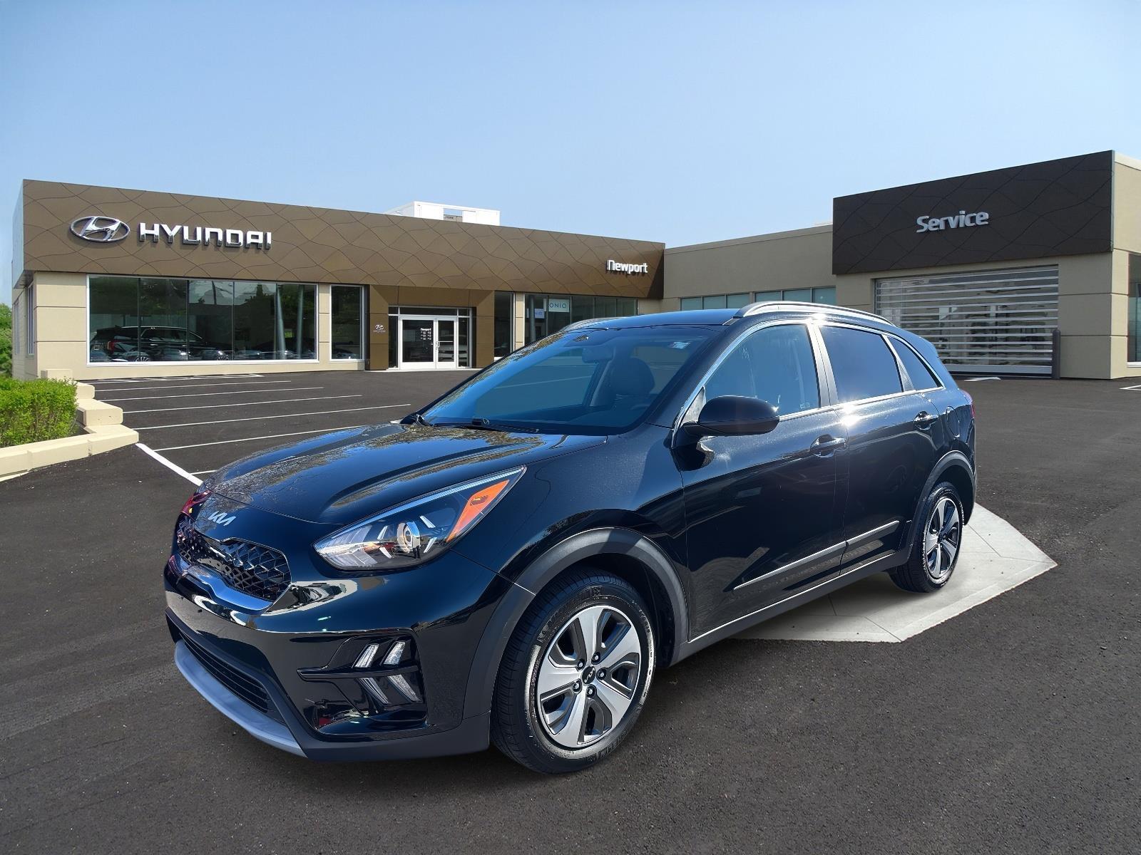 2022 Kia Niro LX's photo
