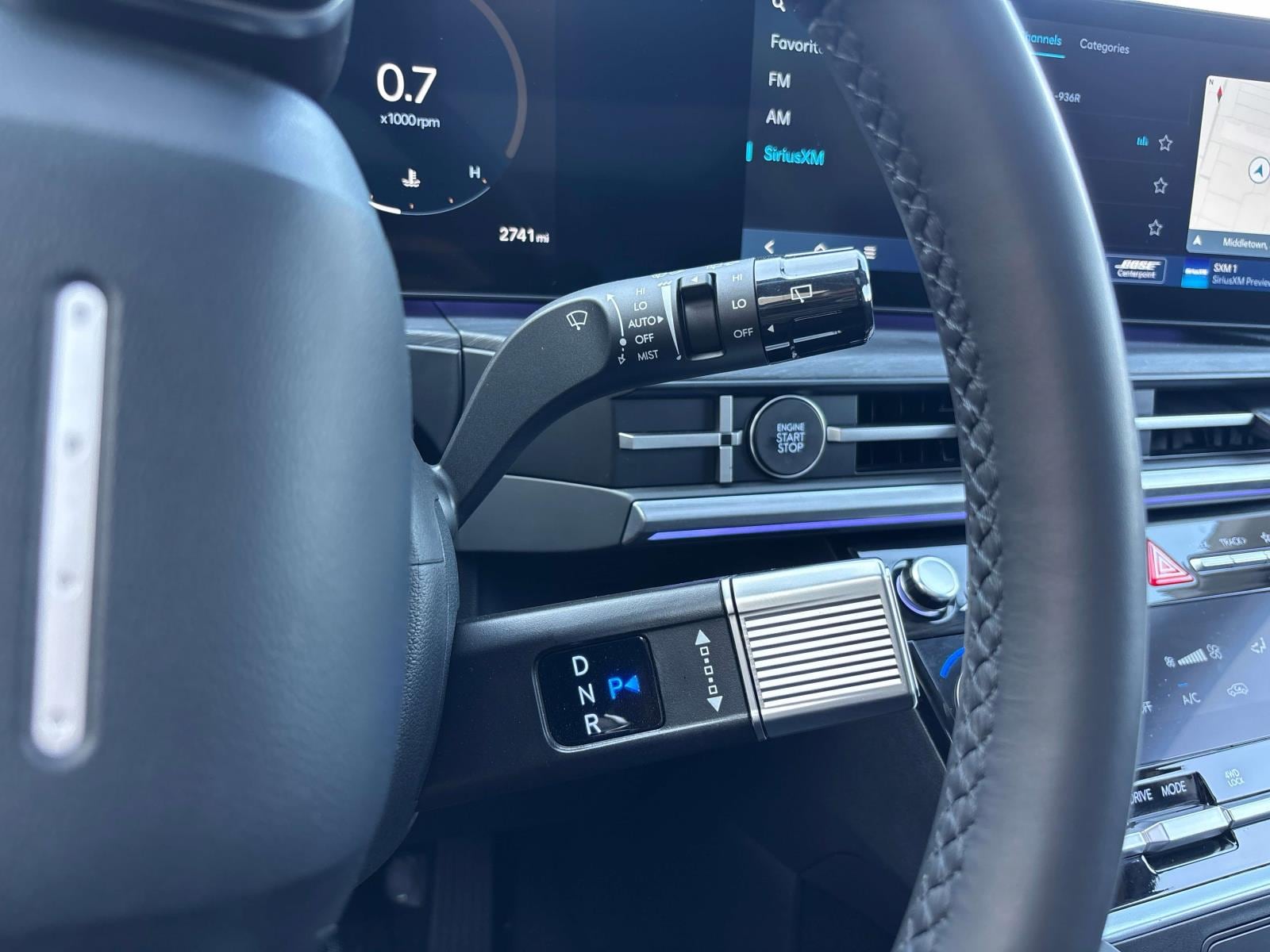 2025 Hyundai Santa Fe Limited - Photo 31
