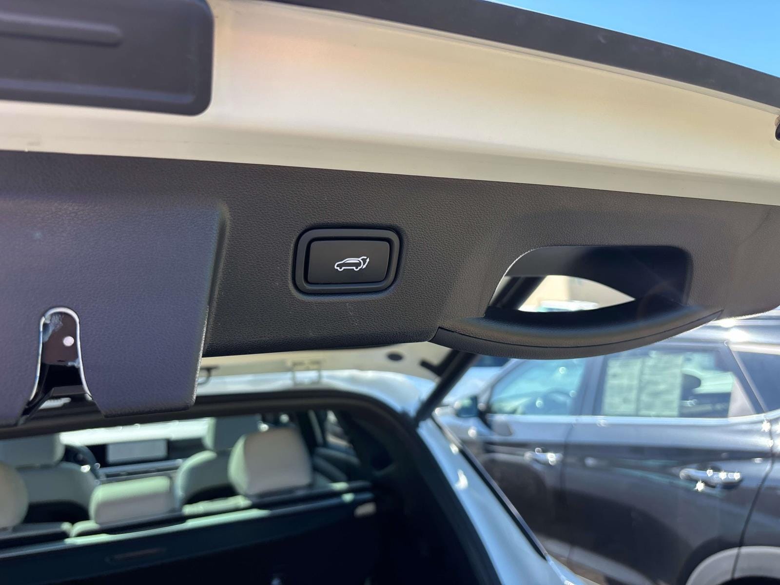 2025 Hyundai Tucson Limited - Photo 14