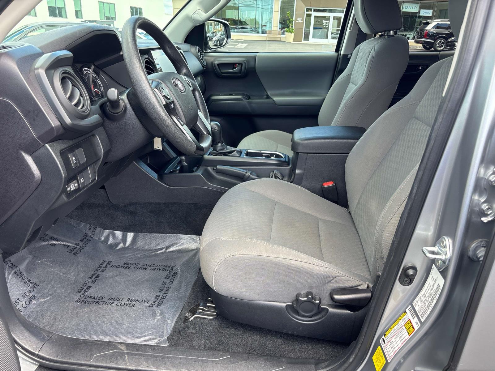 2022 Toyota Tacoma SR - Photo 8