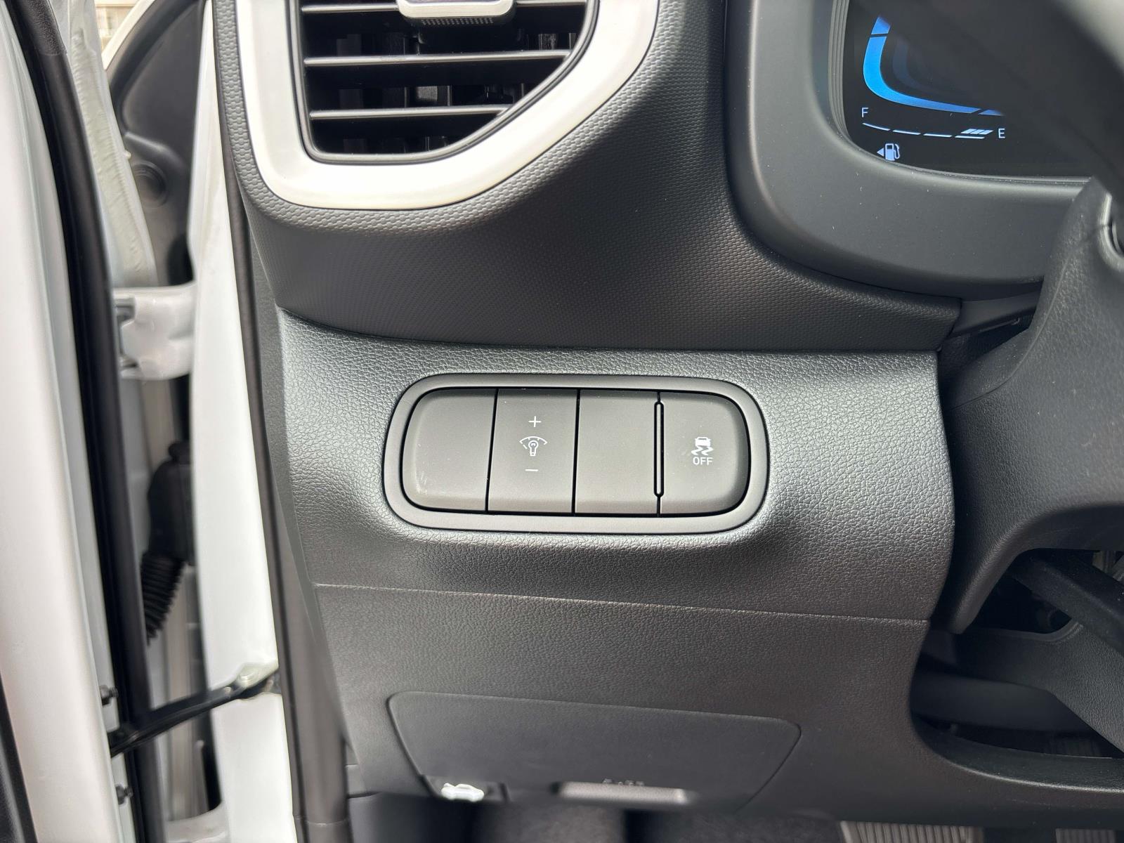 2026 Hyundai Venue SEL - Photo 15