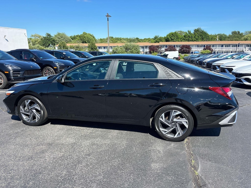 Certified 2025 Hyundai Elantra SEL Sport Sedan