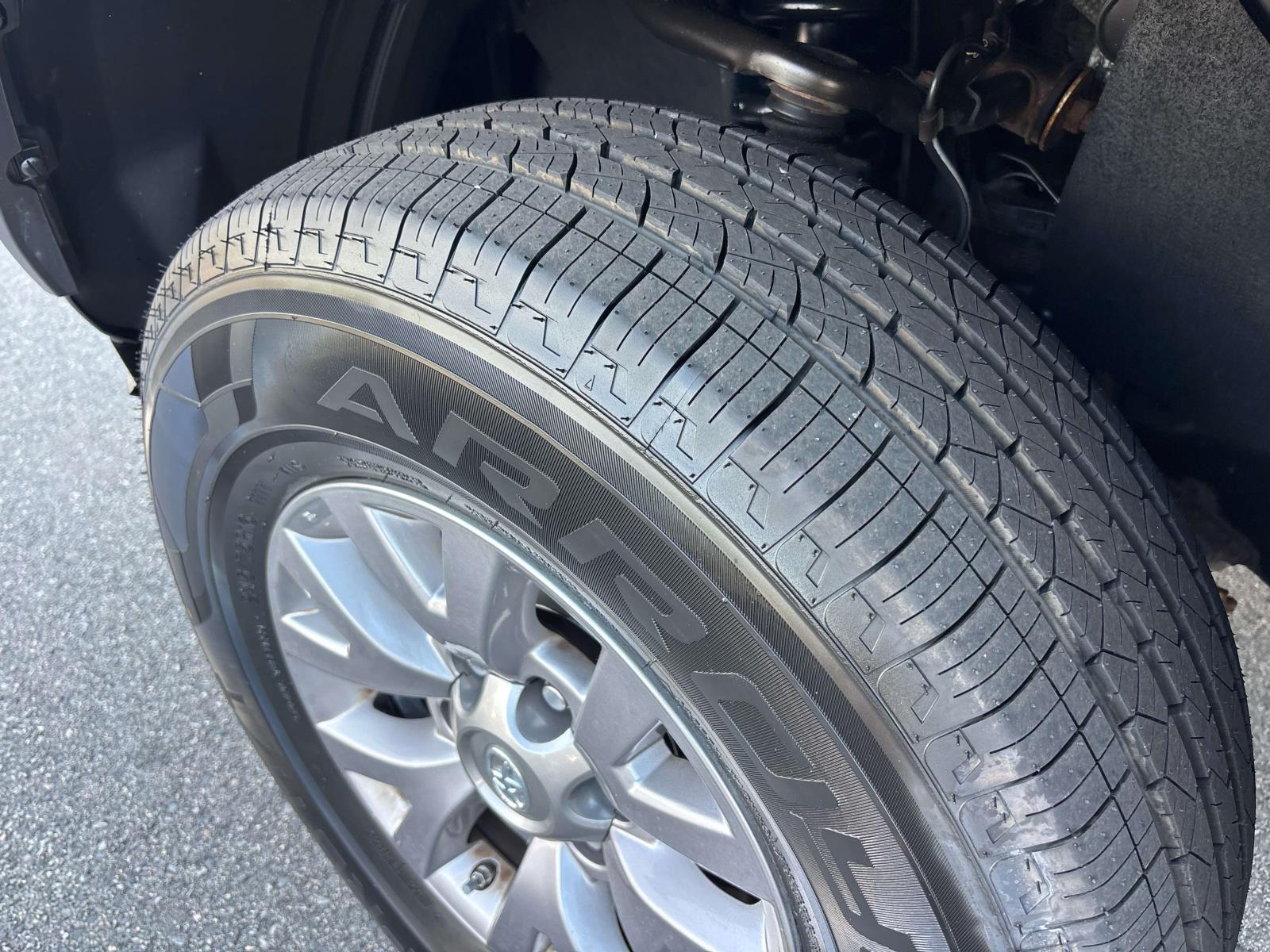 2018 Toyota Tacoma SR5 - Photo 9