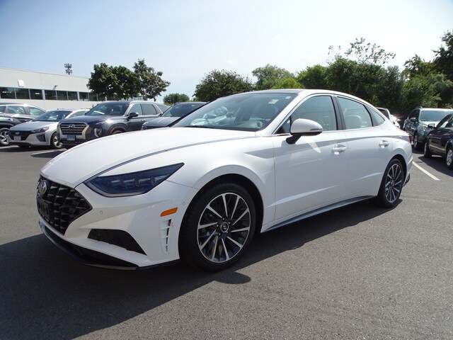 Certified 2022 Hyundai Sonata Limited with VIN KMHL34J2XNA196568 for sale in Middletown, RI