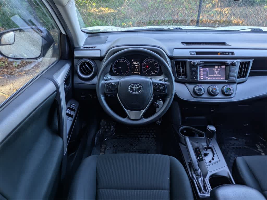 Thumbnail: 2018 Toyota RAV4 - 17