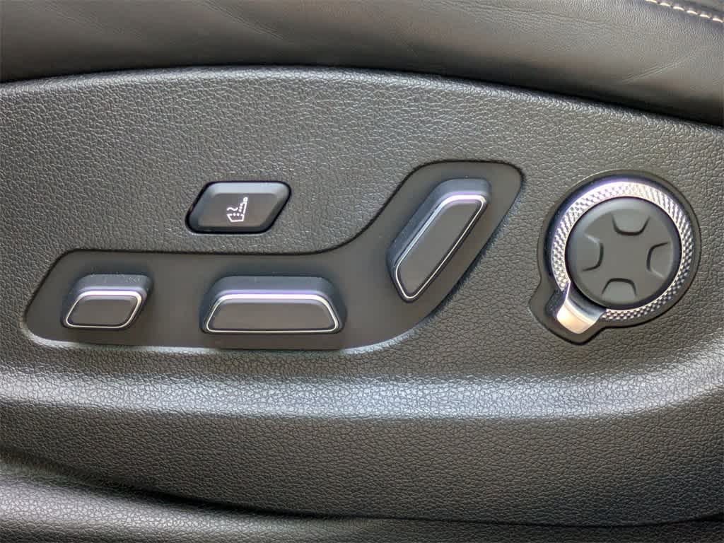 Thumbnail: 2023 Genesis GV80 - 26