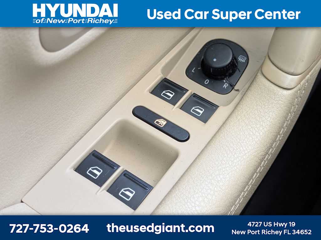 Thumbnail: 2013 Volkswagen CC - 29