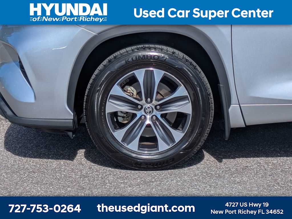 Thumbnail: 2020 Toyota Highlander - 10