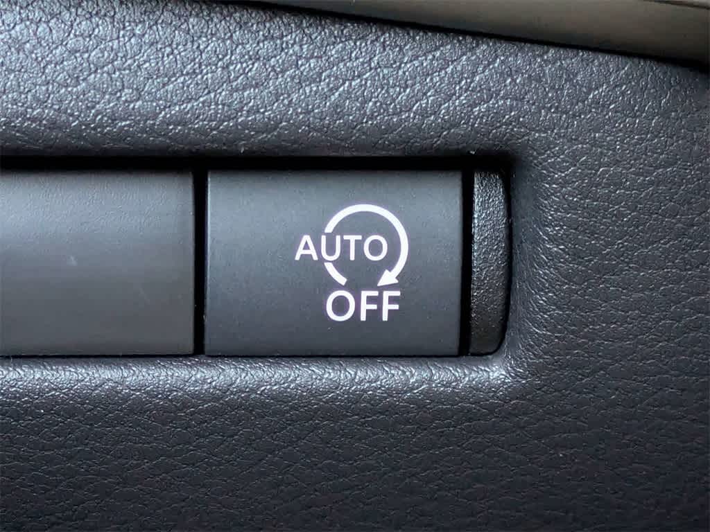 Thumbnail: 2025 Nissan Kicks - 24