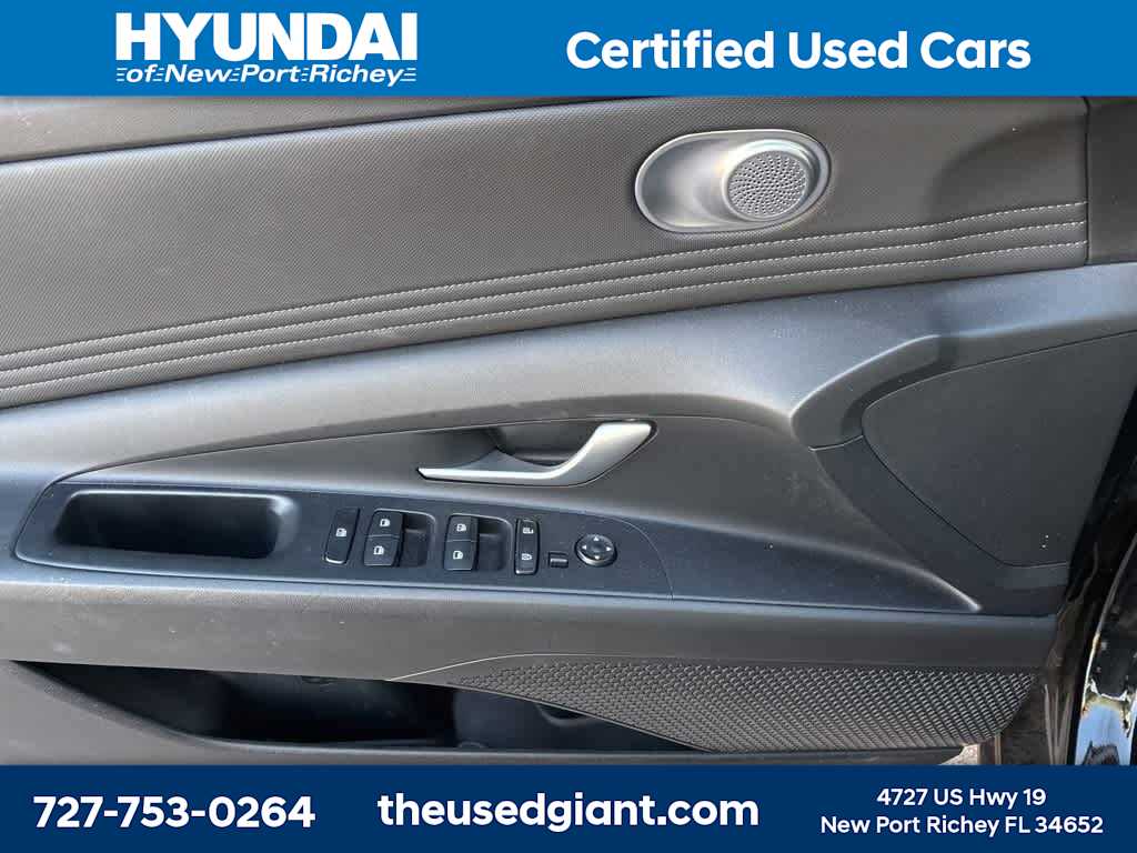 Thumbnail: 2023 Hyundai Elantra - 9