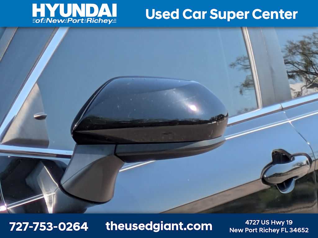 Thumbnail: 2022 Toyota Camry - 11