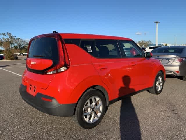 2022 Kia Soul LX 2