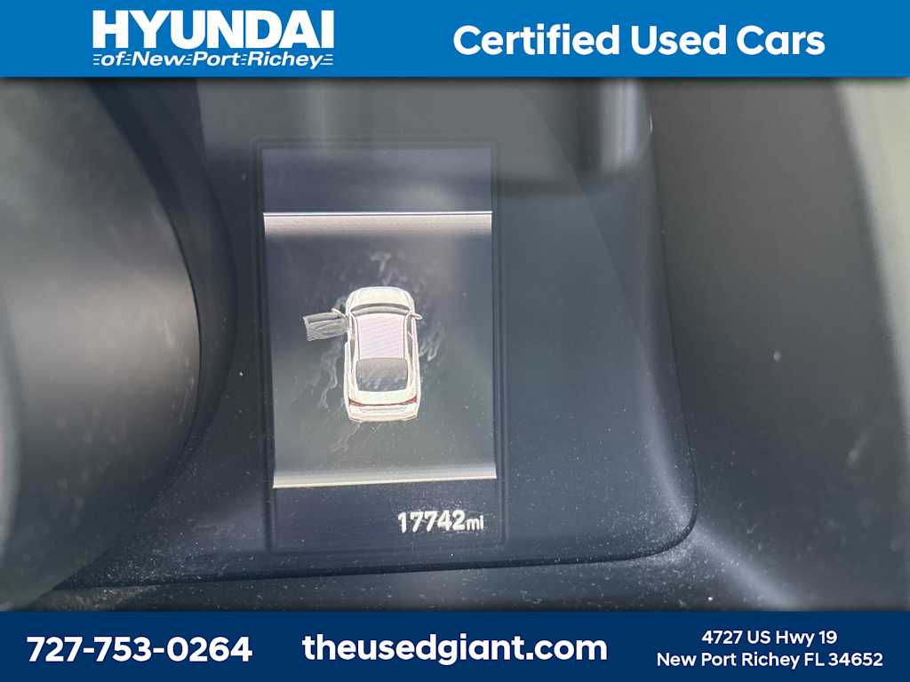Thumbnail: 2023 Hyundai Elantra - 10