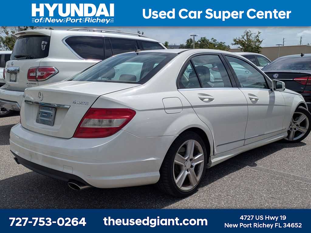Thumbnail: 2010 Mercedes-Benz C-Class - 2