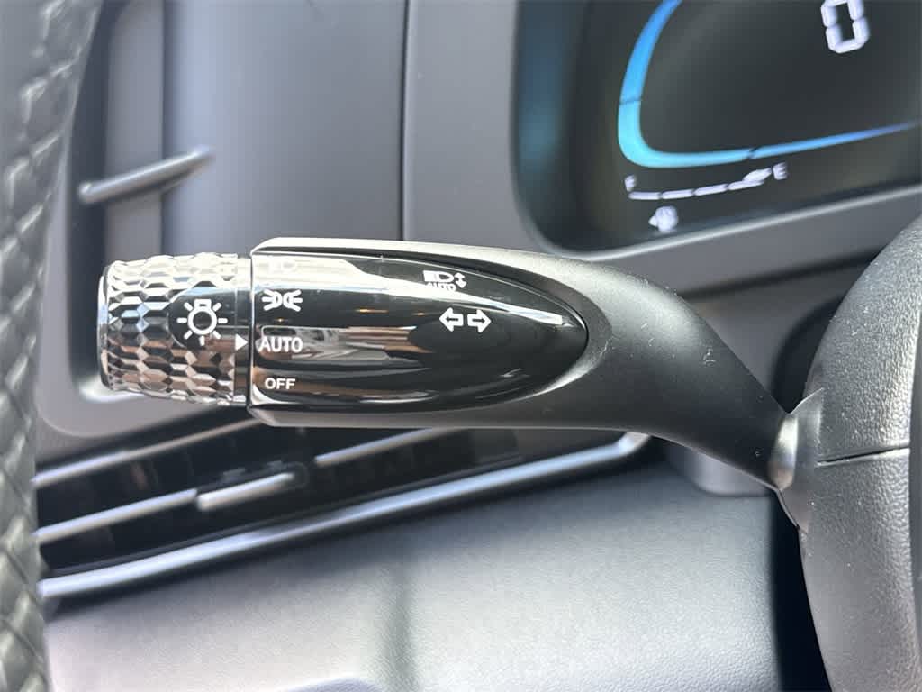 Thumbnail: 2025 Hyundai Elantra - 25
