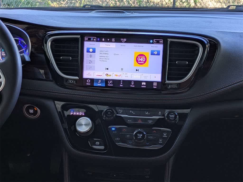 Thumbnail: 2022 Chrysler Pacifica - 31