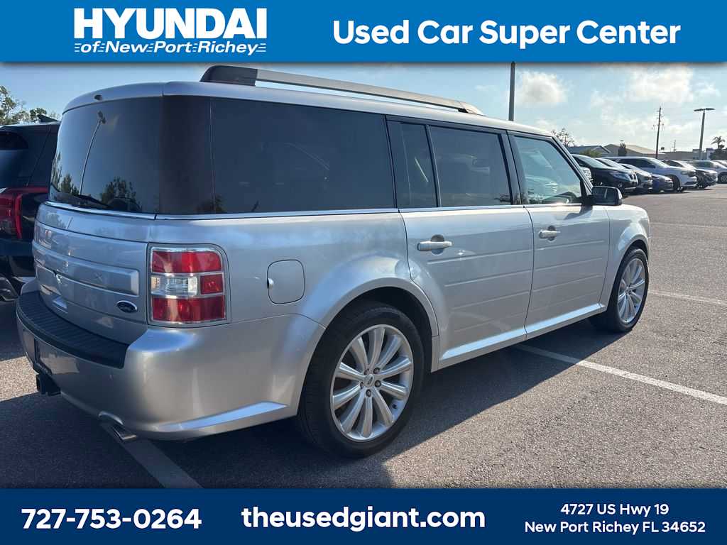 Thumbnail: 2013 Ford Flex - 3