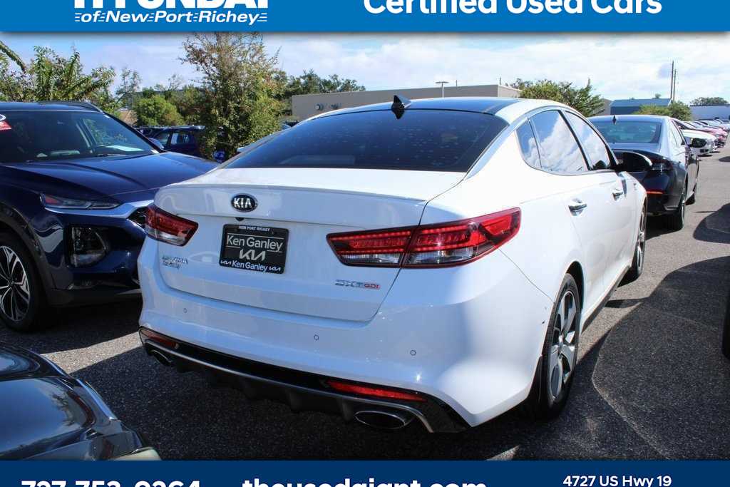 Thumbnail: 2016 Kia Optima - 3