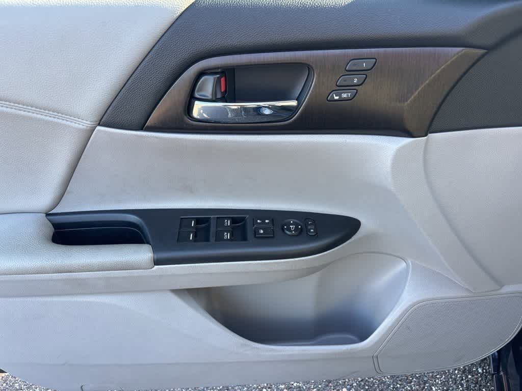 Thumbnail: 2014 Honda Accord - 10