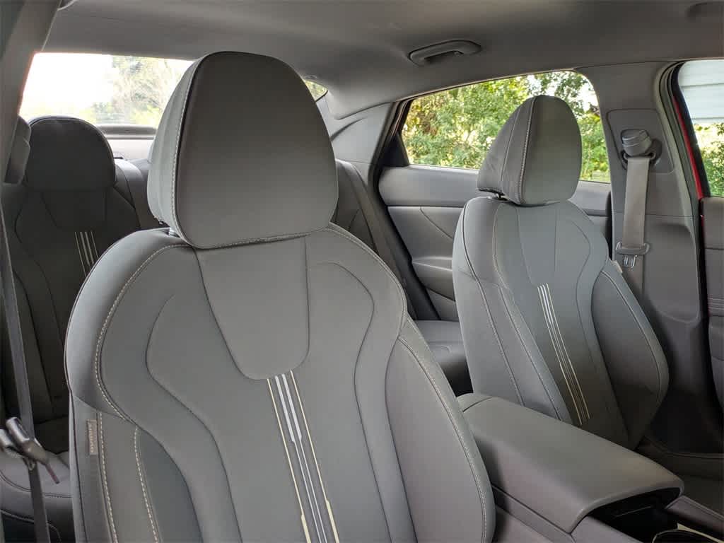 Thumbnail: 2023 Hyundai Elantra - 6