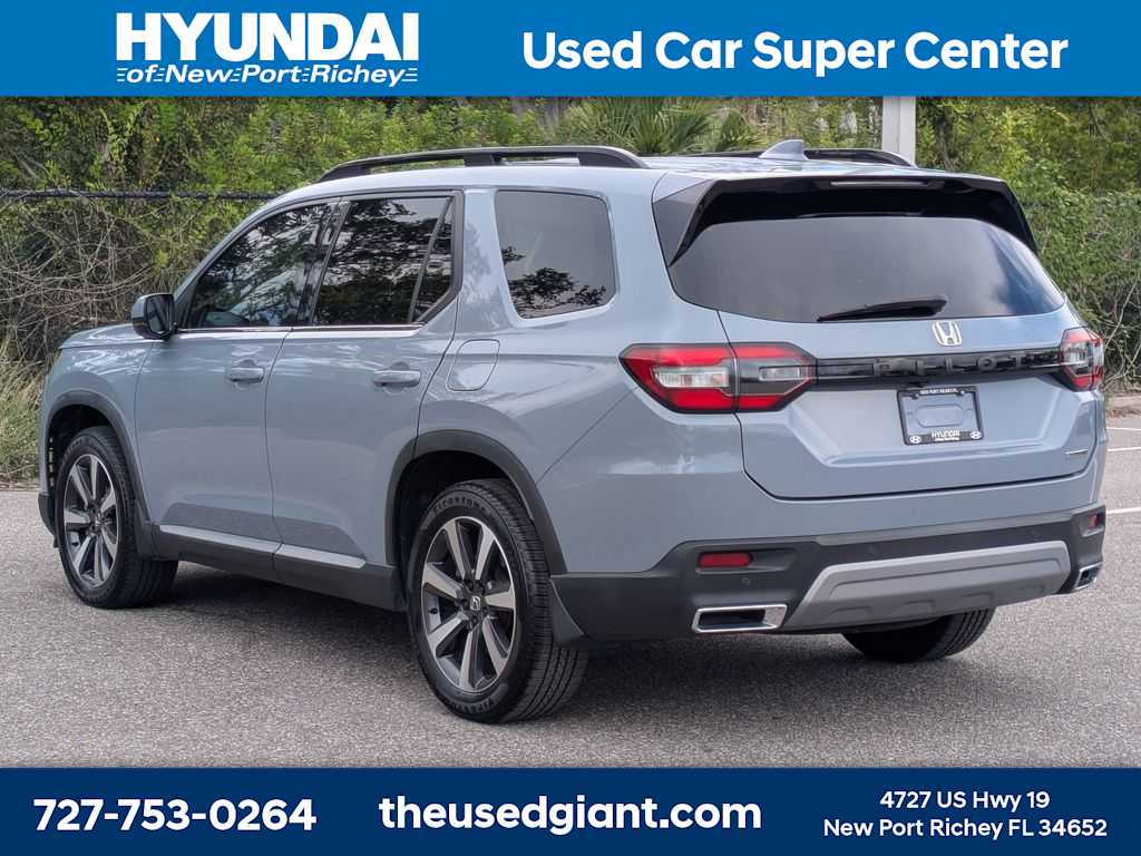 Thumbnail: 2023 Honda Pilot - 3