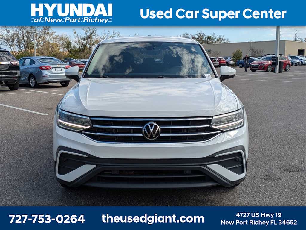 Thumbnail: 2022 Volkswagen Tiguan - 8