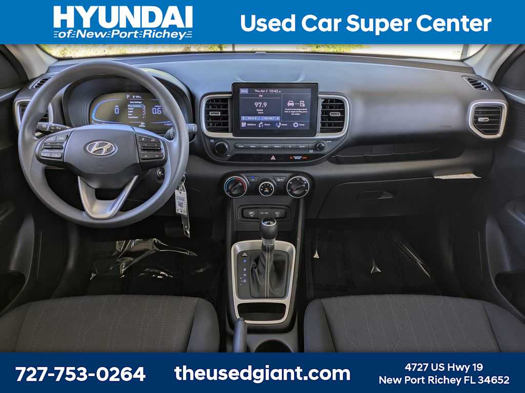 Thumbnail: 2023 Hyundai Venue - 15