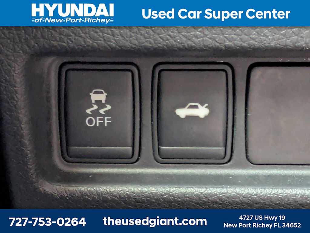 Thumbnail: 2013 Nissan Altima - 22