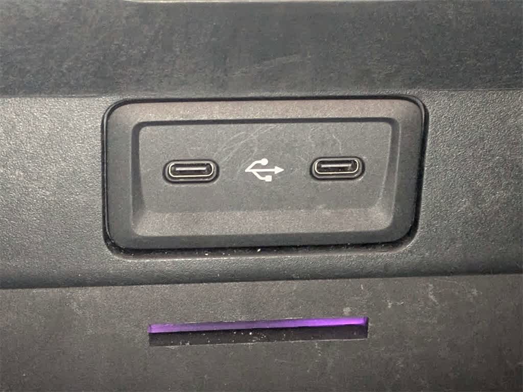 Thumbnail: 2022 Mercedes-Benz C-Class - 27