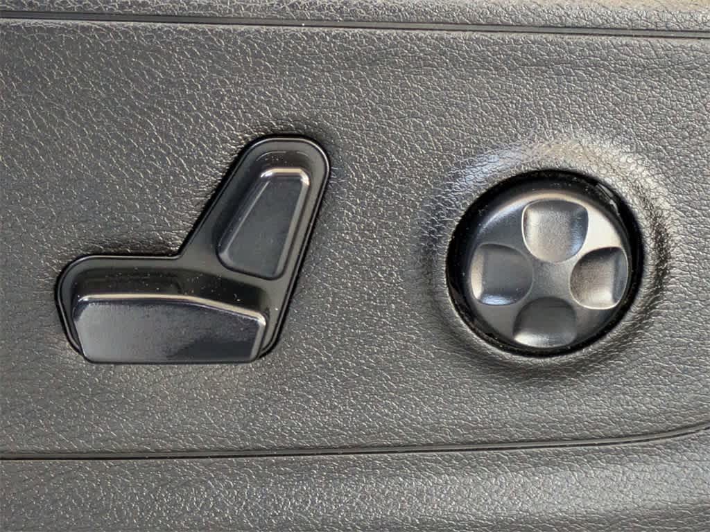 Thumbnail: 2019 RAM 1500 - 24