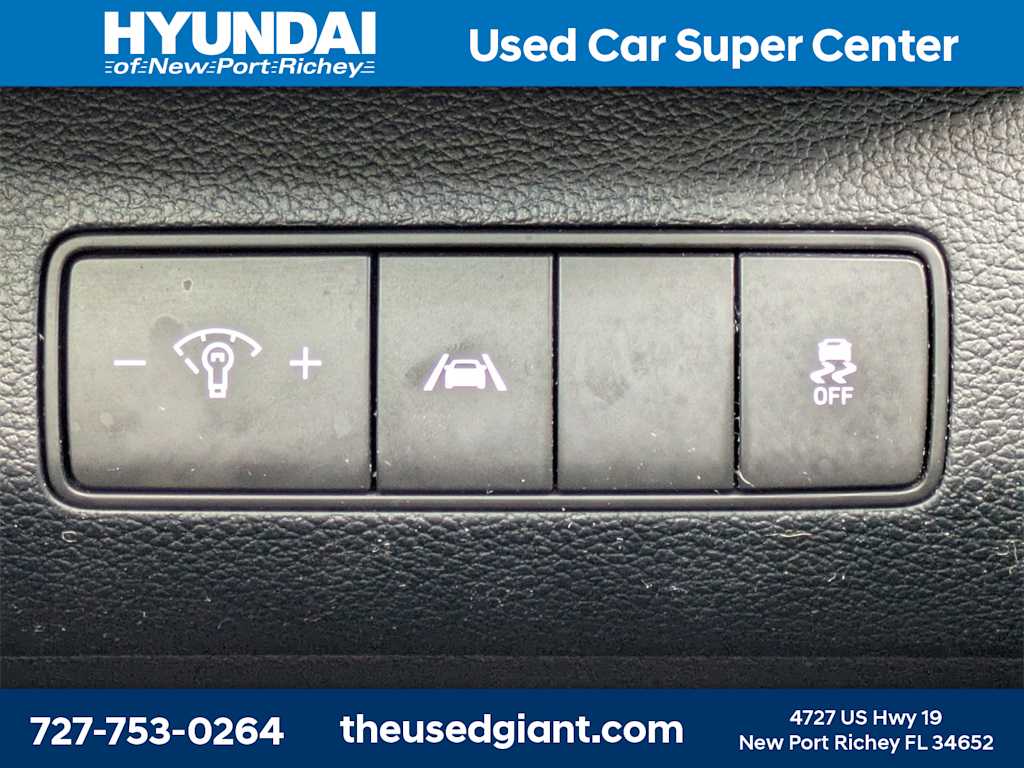 Thumbnail: 2021 Hyundai Santa Fe - 24