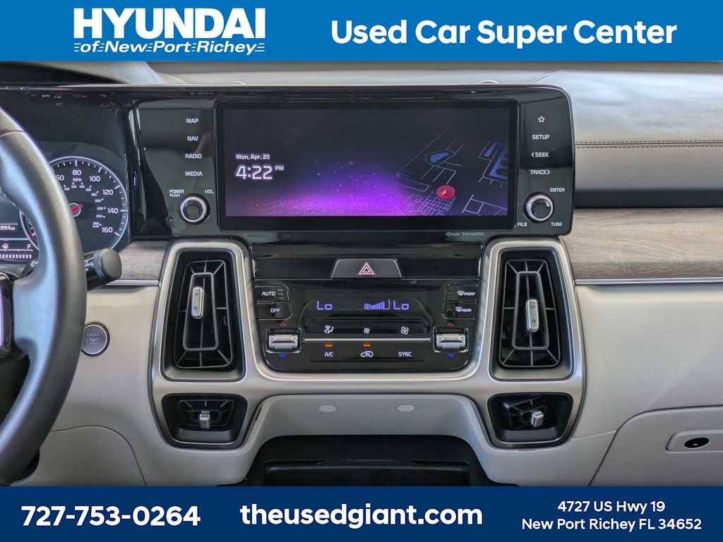 Thumbnail: 2023 Kia Sorento - 24