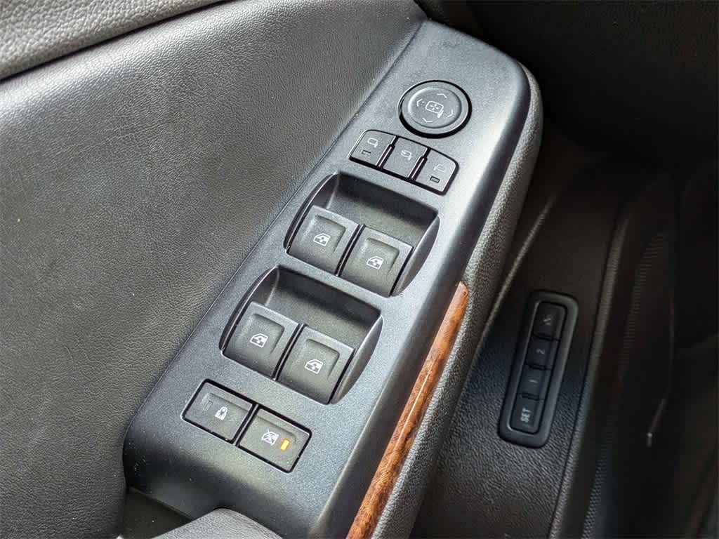 Thumbnail: 2015 Chevrolet Suburban - 38