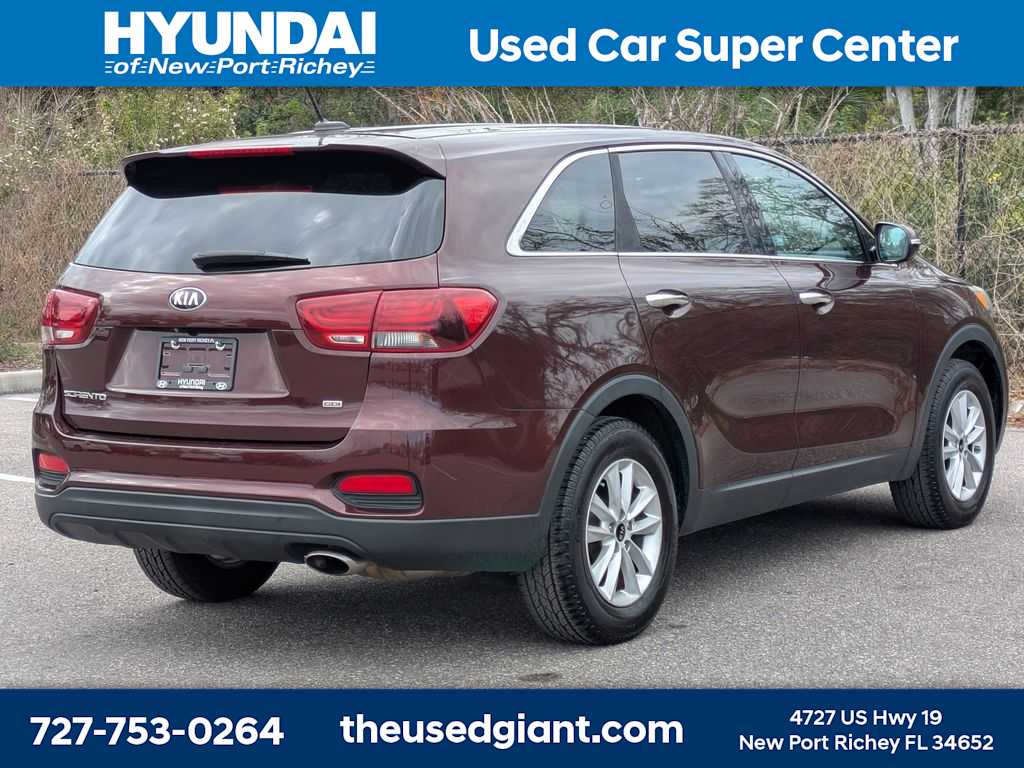 Thumbnail: 2019 Kia Sorento - 5