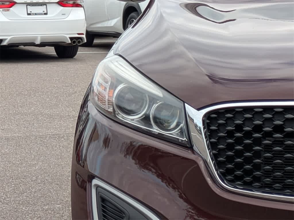 Thumbnail: 2017 Kia Sorento - 9