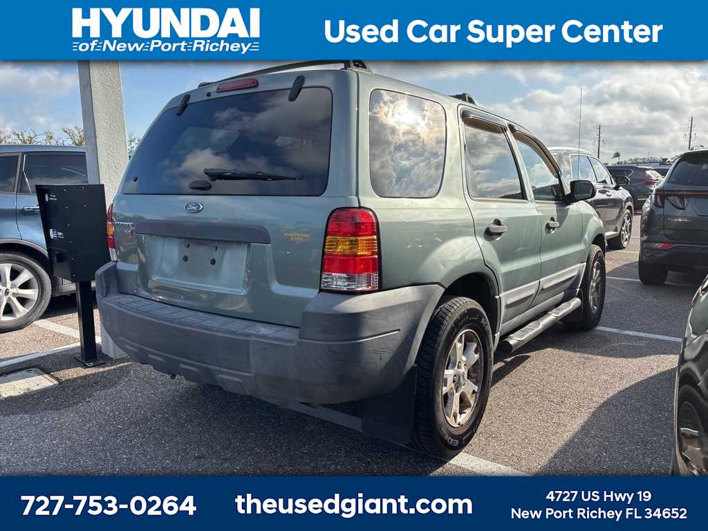 Thumbnail: 2007 Ford Escape - 3