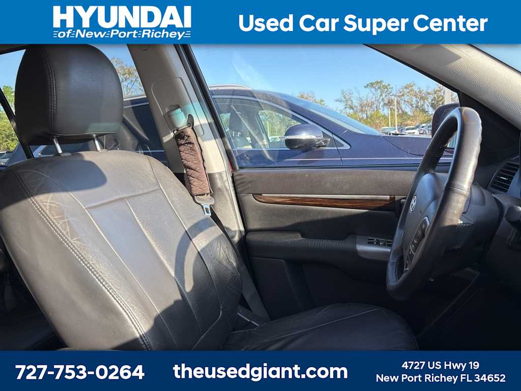 Thumbnail: 2010 Hyundai Santa Fe - 8